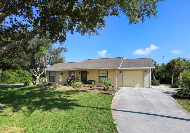 Photo 1 of Single family home for sale at 6232 Roberta Dr, Englewood, FL 34224 | MLS# A4700714 | Listing updated on 2026-08-28