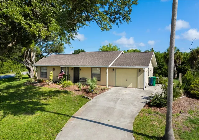 Photo 2 of Single family home for sale at 6232 Roberta Dr, Englewood, FL 34224 | MLS# A4700714 | Listing updated on 2026-08-28