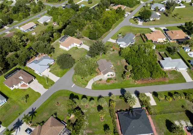 Photo 4 of Single family home for sale at 6232 Roberta Dr, Englewood, FL 34224 | MLS# A4700714 | Listing updated on 2026-10-16