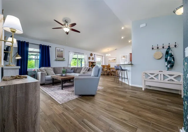 3rd image of 708 Tower Grove Dr, Plant City, FL 33567 | MLS# TB8531559
