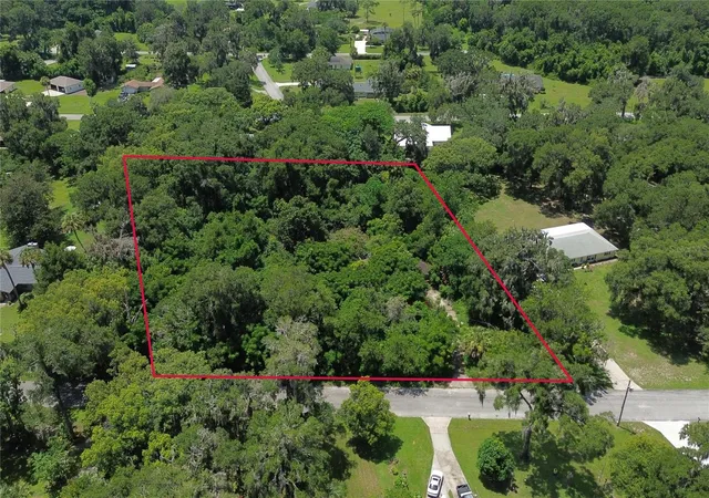 5th image of 1820 Carr St, Deland, FL 32720 | MLS# V4950328