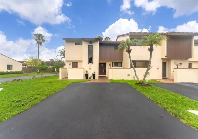 Photo 1 of Townhouse for sale at 14932 Southwest 89th St, Miami, FL 33196 | MLS# TB8531562 | Listing updated on 2026-07-24