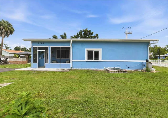 Photo 3 of Single family home for sale at 3706 Old Bradenton Rd, Sarasota, FL 34234 | MLS# A4700718 | Listing updated on 2026-08-22