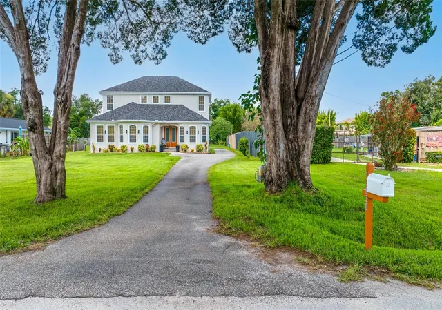 Photo 3 of Single family home for sale at 13030 Delwood Rd, Tampa, FL 33624 | MLS# TB8531570 | Listing updated on 2026-10-06