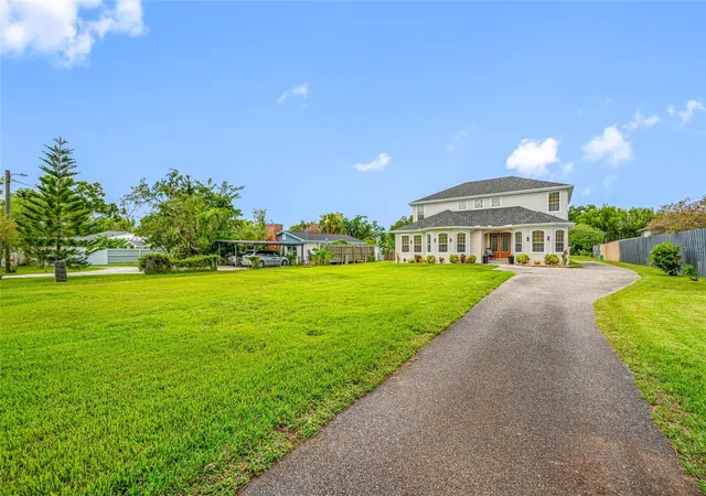 Photo 3 of Single family home for sale at 13030 Delwood Rd, Tampa, FL 33624 | MLS# TB8531570 | Listing updated on 2026-10-06