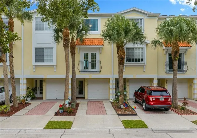 Townhouse for sale at 158 Brent Cir, OLDSMAR, FL 34677 | MLS# OM728969
