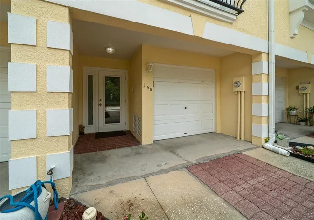 Photo 3 of Townhouse for sale at 158 Brent Cir, Oldsmar, FL 34677 | MLS# OM728969 | Listing updated on 2026-09-20