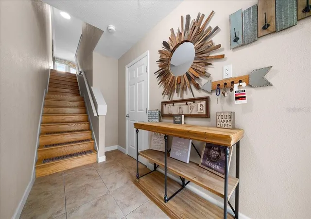 Photo 4 of Townhouse for sale at 158 Brent Cir, Oldsmar, FL 34677 | MLS# OM728969 | Listing updated on 2026-09-20