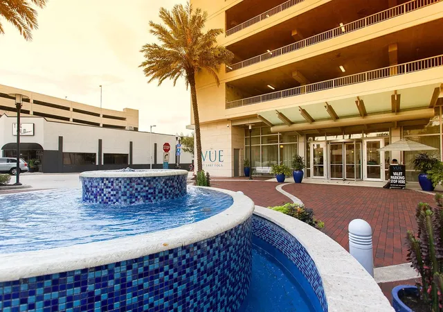 Photo 2 of Condo for sale at 150 E Robinson St #1415, Orlando, FL 32801 | MLS# O6427201 | Listing updated on 2026-07-23