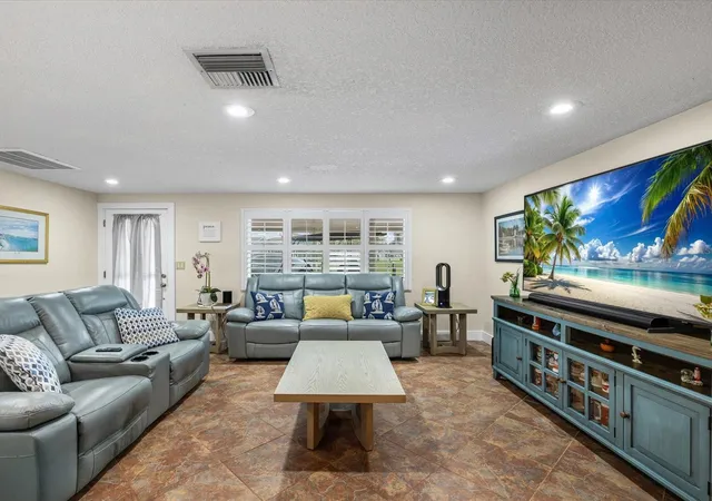 Photo 3 of Single family home for sale at 13521 Veronica Dr, Hudson, FL 34667 | MLS# W7887872 | Listing updated on 2026-08-08