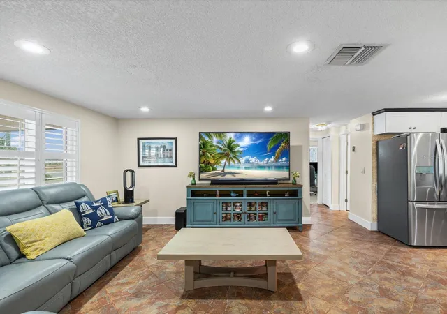 Photo 4 of Single family home for sale at 13521 Veronica Dr, Hudson, FL 34667 | MLS# W7887872 | Listing updated on 2026-08-08