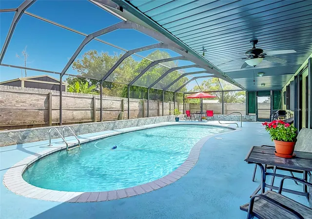 Photo 2 of Single family home for sale at 7054 Lexington Cir, Brooksville, FL 34602 | MLS# TB8531587 | Listing updated on 2026-10-05