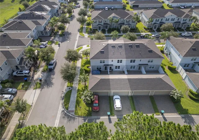 Photo 4 of Townhouse for sale at 6208 Aralia Ivy Ln, Winter Garden, FL 34787 | MLS# O6427212 | Listing updated on 2026-09-01