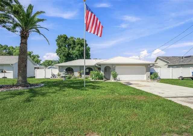 Photo 1 of Single family home for sale at 4211 Augustine Rd, Spring Hill, FL 34609 | MLS# W7887874 | Listing updated on 2026-09-02