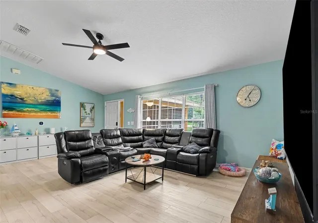 5th image of 18018 Sw 68Th Loop, Dunnellon, FL 34432 | MLS# TB8531591
