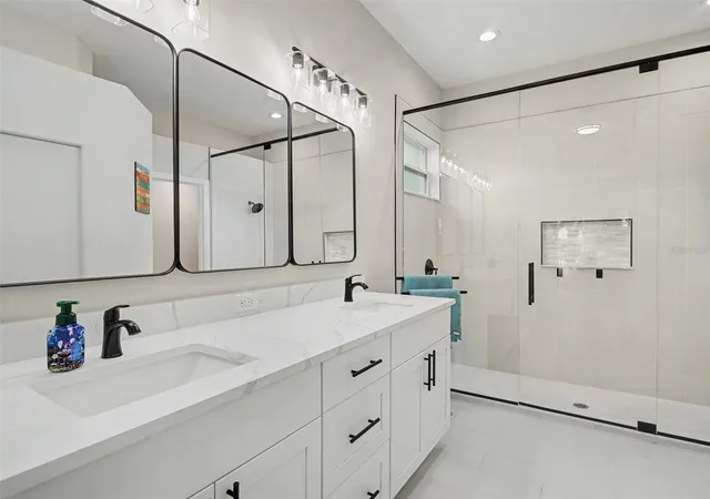 Photo 3 of Single family home for sale at 14146 Cattle Egret Pl, Lakewood Ranch, FL 34202 | MLS# TB8531592 | Listing updated on 2026-10-03