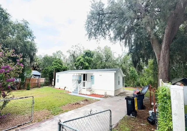 Photo 4 of Manufactured home for sale at 3545 Shady Brooke Ct, Mulberry, FL 33860 | MLS# O6427220 | Listing updated on 2026-07-23