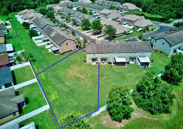 Photo 4 of Townhouse for sale at 6425 Torrington Cir, Lakeland, FL 33811 | MLS# L4963691 | Listing updated on 2026-07-24
