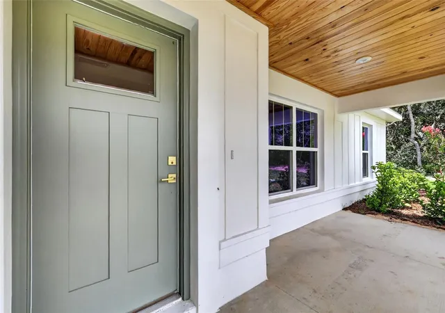 Photo 2 of Single family home for sale at 153 Oak Cir, Ocala, FL 34472 | MLS# OM728977 | Listing updated on 2026-09-02