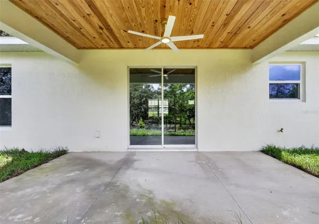Photo 2 of Single family home for sale at 153 Oak Cir, Ocala, FL 34472 | MLS# OM728977 | Listing updated on 2026-09-02