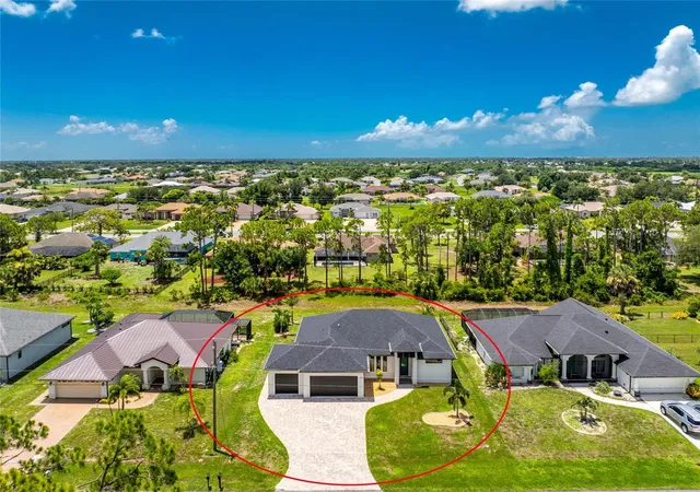 Photo 2 of Single family home for sale at 253 Long Meadow Ln, Rotonda West, FL 33947 | MLS# D6148159 | Listing updated on 2026-09-04
