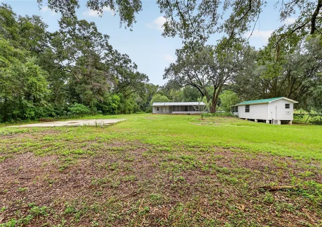 Photo 3 of Manufactured home for sale at 2888 Se 59th Street, Ocala, FL 34480 | MLS# OM728979 | Listing updated on 2026-09-02