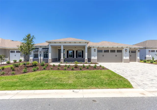 Photo 3 of Single family home for sale at 10247 Sw 82nd Place Rd, Ocala, FL 34481 | MLS# OM728980 | Listing updated on 2026-07-23