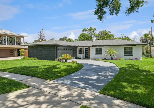 Photo 3 of Single family home for sale at 2833 Prince John Rd, Winter Park, FL 32792 | MLS# O6427246 | Listing updated on 2026-09-15