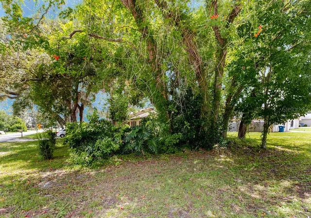 5th image of 1042 Tryon Cir, Spring Hill, FL 34606 | MLS# TB8531650