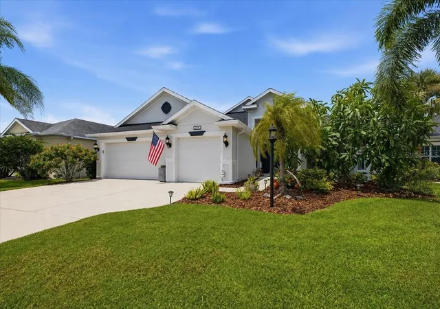 Photo 3 of Single family home for sale at 4708 Tilden Park Ct, Bradenton, FL 34211 | MLS# A4700741 | Listing updated on 2026-10-11