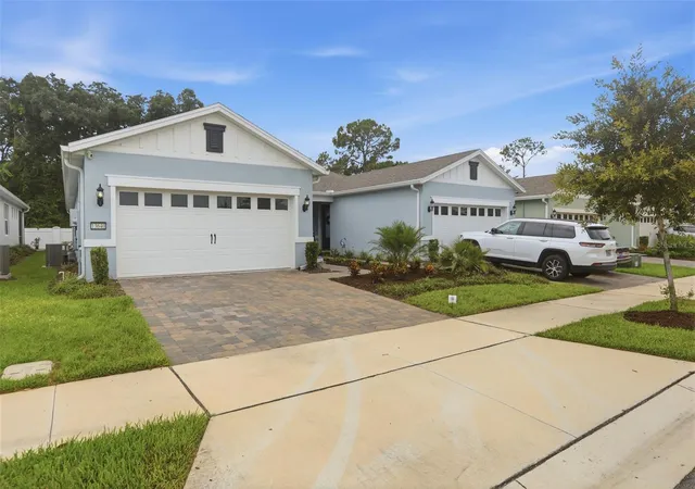 Photo 3 of Single family home for sale at 13640 Splashing Isla Dr, Winter Garden, FL 34787 | MLS# O6427250 | Listing updated on 2026-08-23