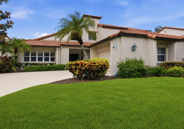 Photo 3 of Single family home for sale at 7596 Calle Facil, Sarasota, FL 34238 | MLS# A4700743 | Listing updated on 2026-09-16
