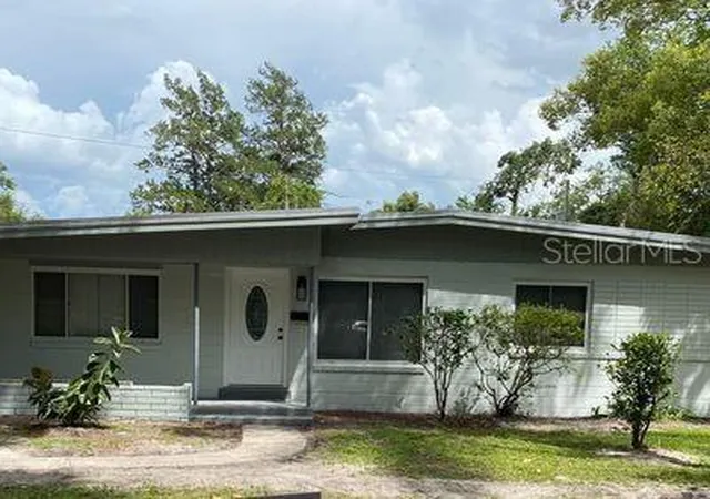 1st image of 1115 Ne 5th Pl, Gainesville, FL 32601 | MLS# TB8531655