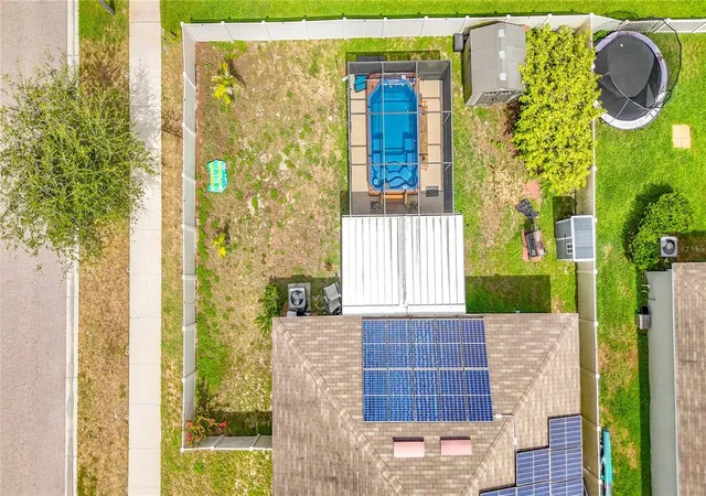 Photo 2 of Single family home for sale at 102 Cascade Bnd Dr, Ruskin, FL 33570 | MLS# S5154195 | Listing updated on 2026-09-12