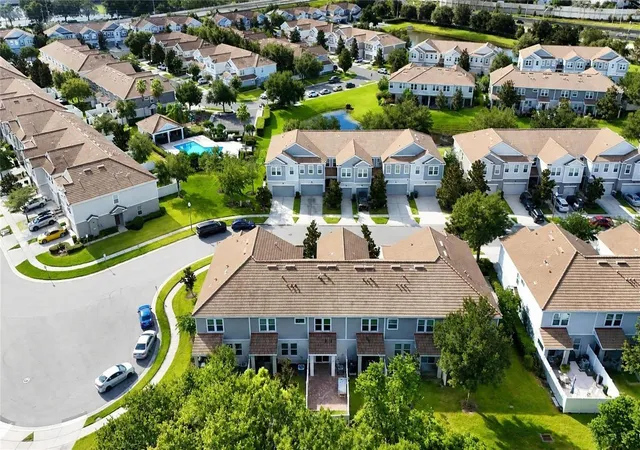 Photo 2 of Townhouse for sale at 9217 Shepton St, Orlando, FL 32825 | MLS# O6427263 | Listing updated on 2026-09-04