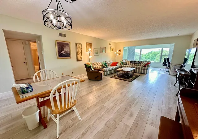 4th image of 2460 Franciscan Dr #76, Clearwater, FL 33763 | MLS# TB8531685
