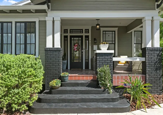 Photo 3 of Single family home for sale at 705 W West St, Tampa, FL 33602 | MLS# TB8531687 | Listing updated on 2026-10-15