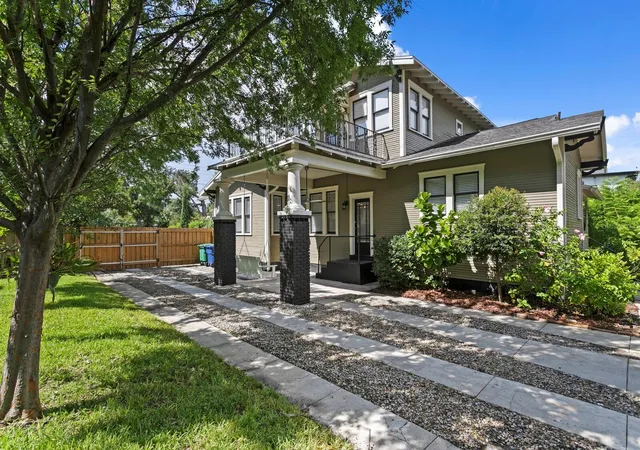 Photo 4 of Single family home for sale at 705 W West St, Tampa, FL 33602 | MLS# TB8531687 | Listing updated on 2026-10-15