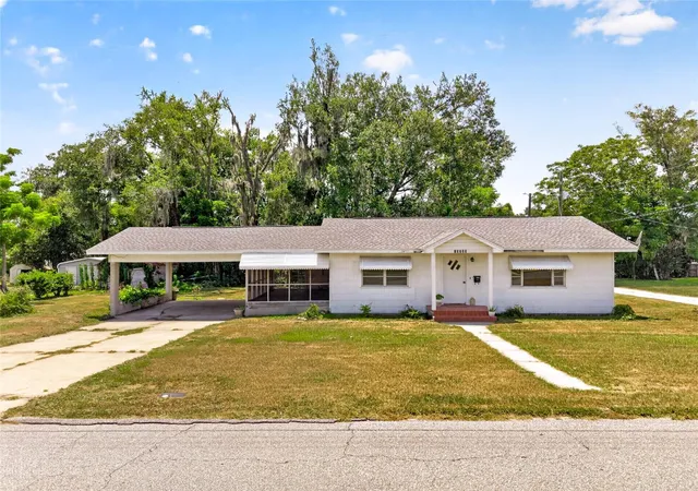 Photo 2 of Single family home for sale at 13725 10th Street, Dade City, FL 33525 | MLS# W7887882 | Listing updated on 2026-09-15