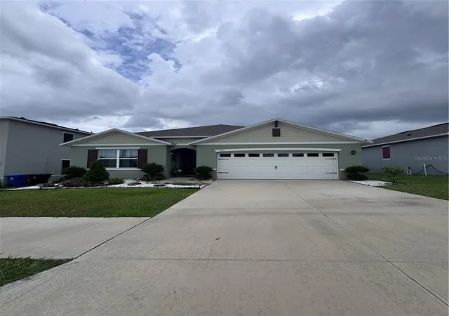 Photo 3 of Single family home for sale at 641 Griffon Ave, Lake Alfred, FL 33850 | MLS# S5154200 | Listing updated on 2026-07-28