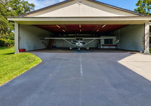 Photo 4 of Single family home for sale at 8720 Airway Blvd, New Port Richey, FL 34654 | MLS# W7887884 | Listing updated on 2026-07-25