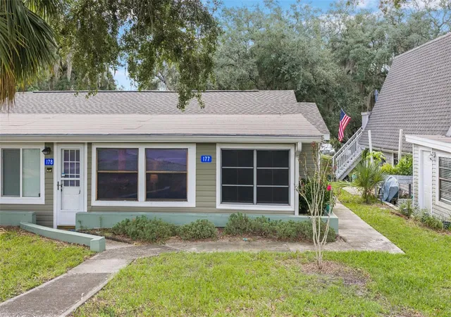 Photo 3 of Condo for sale at 10301 Us Hwy 27 #177, Clermont, FL 34711 | MLS# O6427282 | Listing updated on 2026-09-01