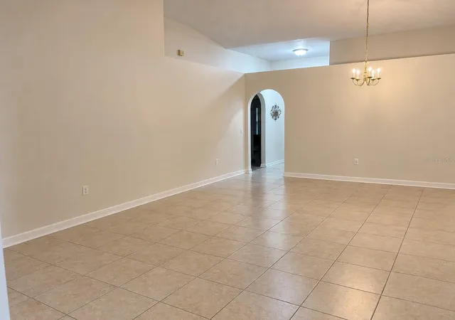 Photo 2 of Single family home for sale at 304 Marion Oaks Trl, Ocala, FL 34473 | MLS# OM728987 | Listing updated on 2026-10-16