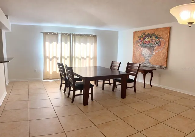 Photo 3 of Single family home for sale at 304 Marion Oaks Trl, Ocala, FL 34473 | MLS# OM728987 | Listing updated on 2026-10-16