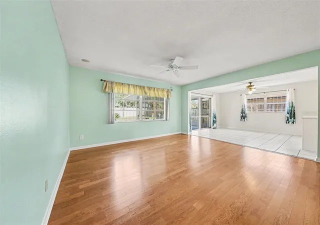 Photo 4 of Sale Pending at 2511 Eastbrook Blvd, Winter Park, FL 32792 | MLS# V4950333 | Listing updated on 2026-08-02