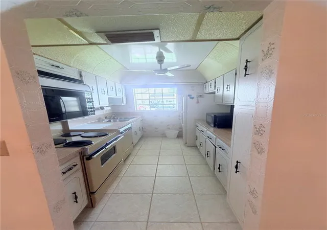 4th image of 5301 Lakefront Blvd #C, Delray Beach, FL 33484 | MLS# G5115414
