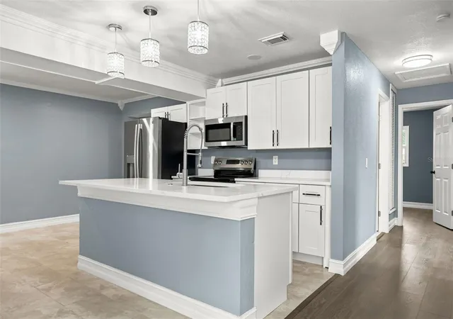 Photo 3 of Single family home for sale at 682 Durango Way, Altamonte Springs, FL 32714 | MLS# O6427308 | Listing updated on 2026-10-02