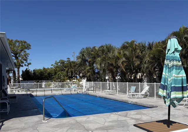 4th image of 6551 Hamlet Dr, ENGLEWOOD, FL 34224