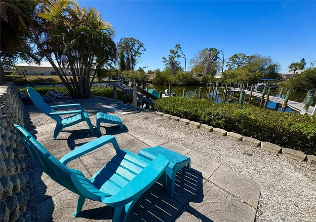 5th image of 6551 Hamlet Dr, ENGLEWOOD, FL 34224