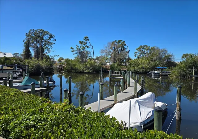 2nd image of 6551 Hamlet Dr, ENGLEWOOD, FL 34224